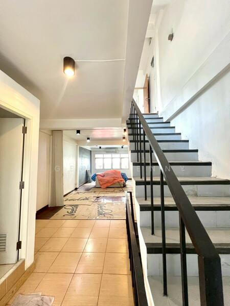 ให้เช่า - อาคารให้เช่า 3 ชั้น สุขุมวิท 95 ใกล้ BTS บางจาก เพียง 200 เมตร (SPSJN241), กรุงเทพ