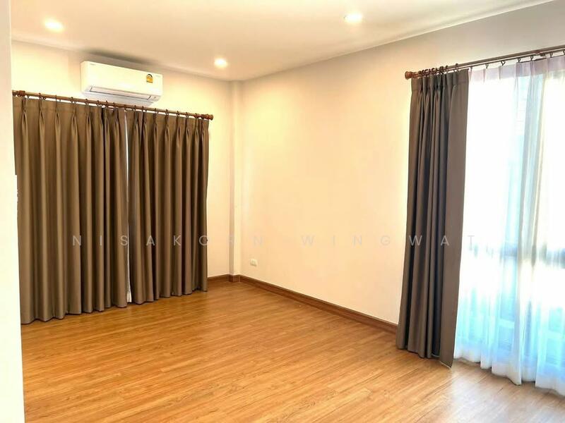 For Sale - CENTRO Donmueang-Chaengwattana, Pathum Thani