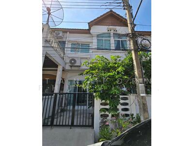 ขาย - ทาวน์เฮาท์ 2-ห้องนอน, กรุงเทพ