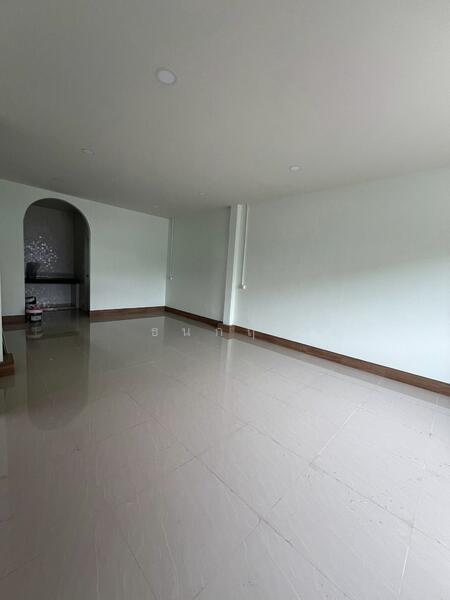 For Rent - C168-TNK214 ให้เช่าโกดังพระราม 2 ใหม่มือ 1 พื้นที่รวม 400 ตรม. ถนนพระราม 2 ซอย บางกระดี่ แสมดำ บ, Bangkok