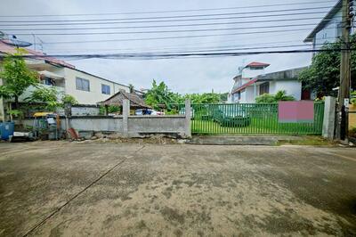 ขาย - ขายที่ดินถมแล้ว 100 ตรว.ลาดพร้าว 87 วังทองหลาง ใกล้รถไฟฟ้า, กรุงเทพ