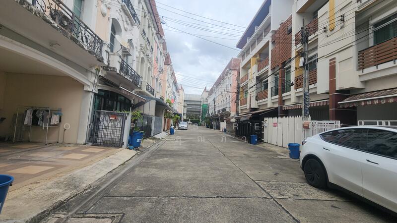 ขาย - บ้านกลางเมือง มอนติ-คาร์โล รัชวิภา (Baan Klang Muang Monte-Carlo), กรุงเทพ