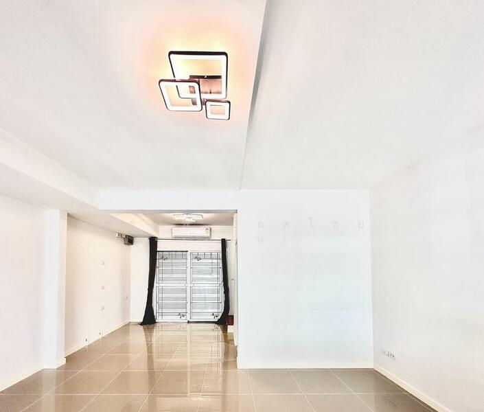 ขาย - Villaggio Bangna : วิลเลจจิโอ บางนา, สมุทรปราการ