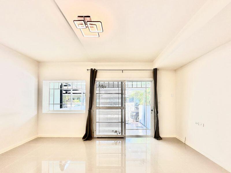 ขาย - Villaggio Bangna : วิลเลจจิโอ บางนา, สมุทรปราการ