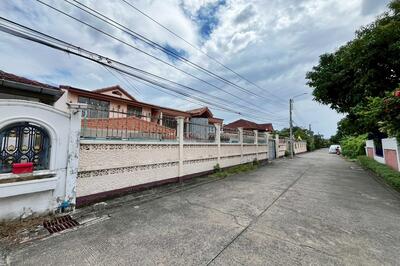 ขาย - ขายบ้านเดี่ยว 2ชั้น 81ตร.ว.ลาดพร้าว 113 ใกล้รถไฟฟ้าสายสีเหลือง, กรุงเทพ