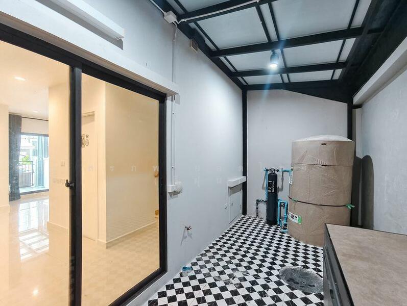 ขาย - V Compound Bangna-Srinakarin : วี คอมพาวด์ บางวี คอมพาวด์ บางนา-ศรีนครินทร์, สมุทรปราการ