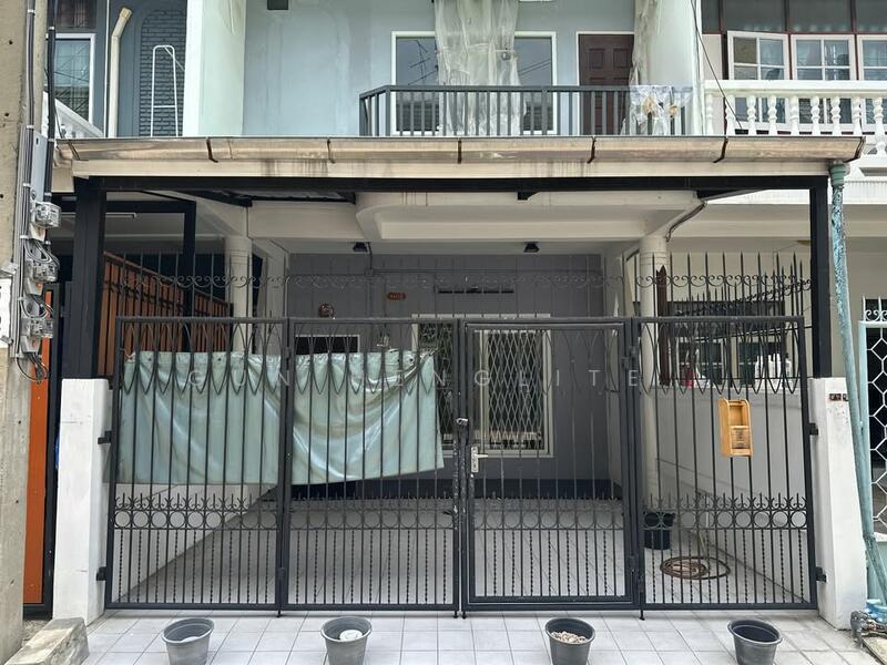 For Sale - 2-Bedroom Townhouse, Bangkok