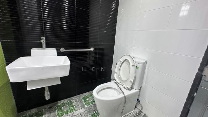 For Sale - 2-Bedroom Townhouse, Bangkok