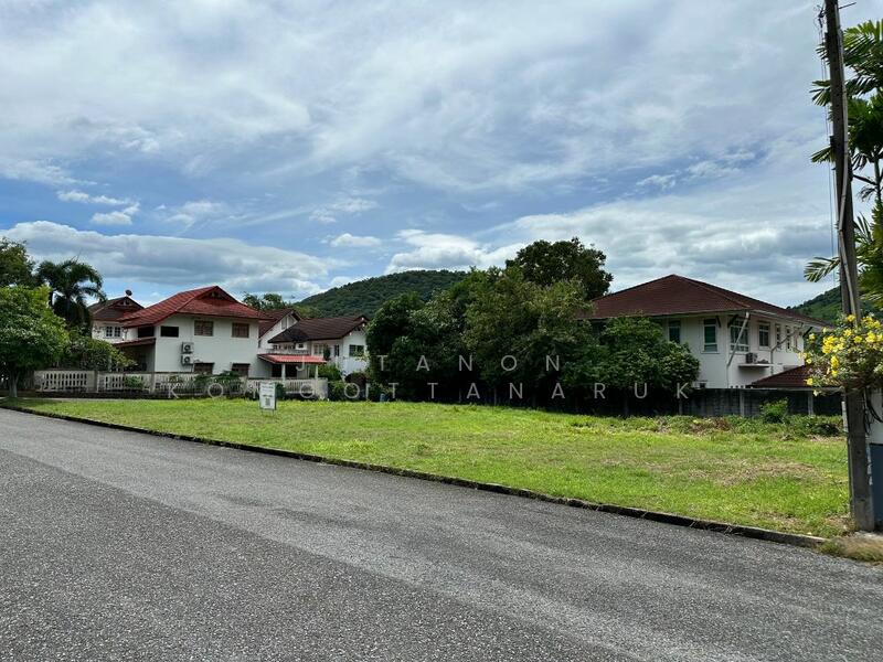 ขาย - ขายที่ดินถมแล้ว ในหมู่บ้านสหกรณ์ไทยออยล์ 2 แปลง 204 ตร.วา แปลงใหญ่ ติดถนนสายหลัก ศรีราชา ชลบุรี, ชลบุรี