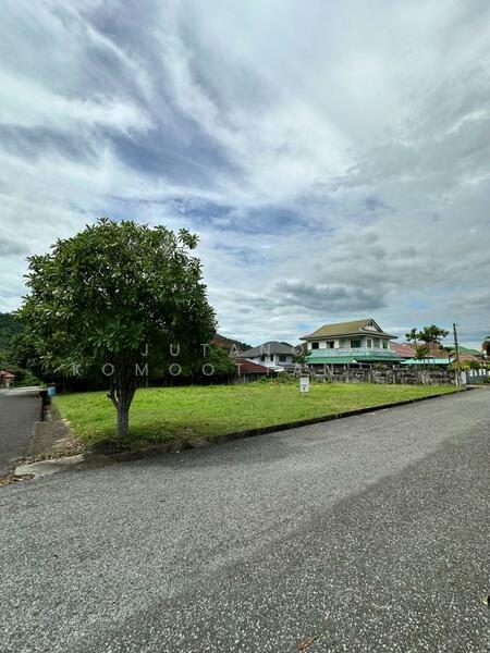 ขาย - ขายที่ดินถมแล้ว ในหมู่บ้านสหกรณ์ไทยออยล์ 2 แปลง 204 ตร.วา แปลงใหญ่ ติดถนนสายหลัก ศรีราชา ชลบุรี, ชลบุรี