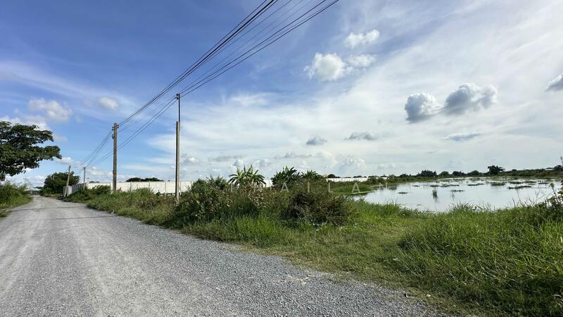 ขาย - ขายที่ดินเปล่า เนื้อที่ 23 ไร่ 1 งาน 96 ตร.ว. ใกล้นิคมอุตสาหกรรมลาดกระบัง, กรุงเทพ