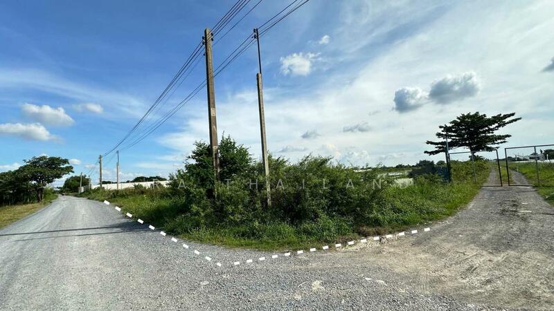 ขาย - ขายที่ดินเปล่า เนื้อที่ 23 ไร่ 1 งาน 96 ตร.ว. ใกล้นิคมอุตสาหกรรมลาดกระบัง, กรุงเทพ