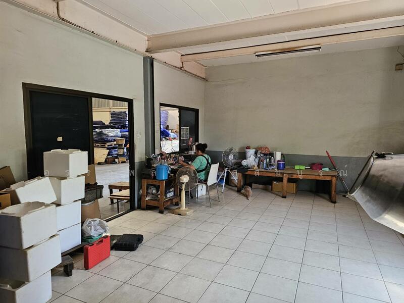 For Rent - โกดัง เฉลิมพระเกียรติ ร.9 -329 ตรว, Bangkok