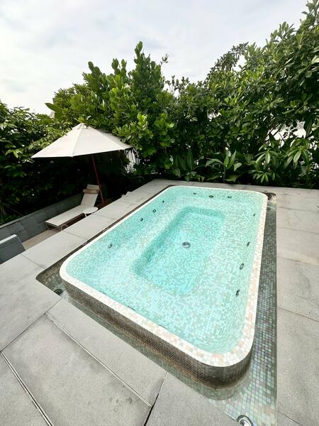 Scope Promsri Roof Top Jacuzzi