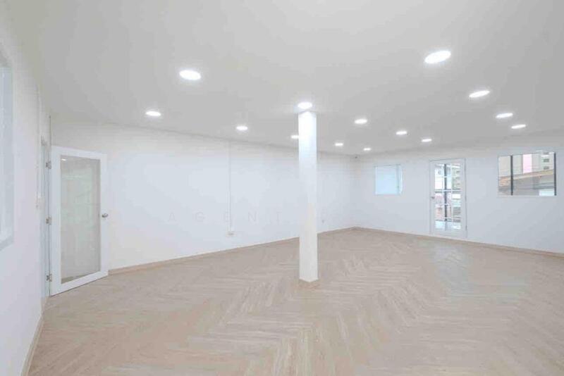 ให้เช่า - Office building for rent, located at Sanphawut Road (SPSAM1998), กรุงเทพ