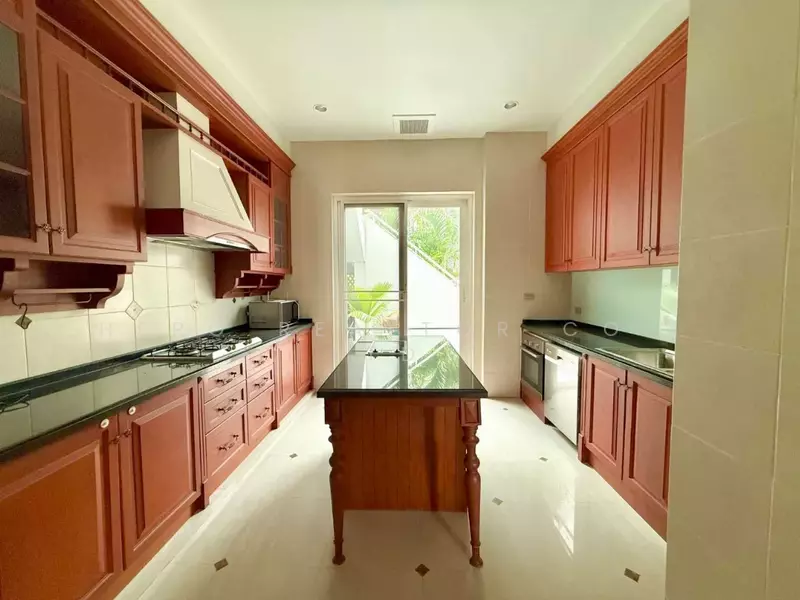 ให้เช่า - For Rent Bangkok Townhouse Charoennakhon Bang Kho Laem BRE26093, กรุงเทพ