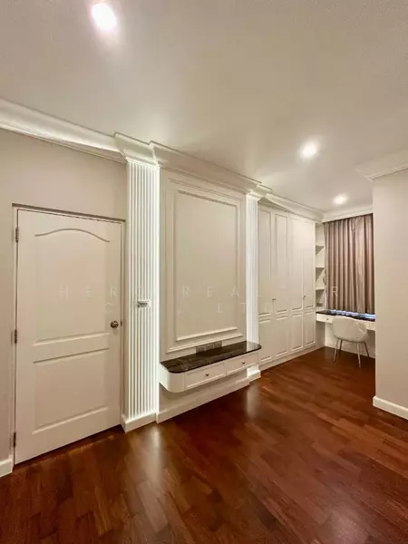 ให้เช่า - For Rent Bangkok Townhouse Charoennakhon Bang Kho Laem BRE26093, กรุงเทพ