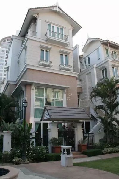 For Rent - For Rent Bangkok Townhouse Charoennakhon Bang Kho Laem BRE26093, Bangkok
