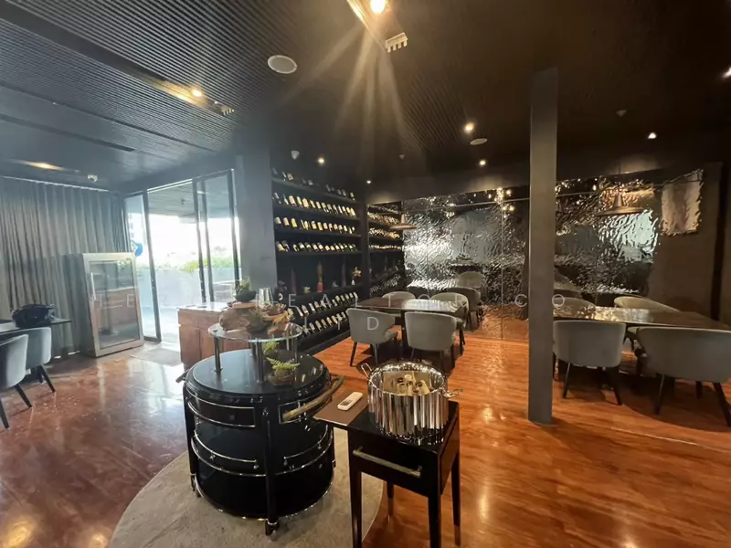 For Rent - For Rent Bangkok Retail Space Sukhumvit Rama 4 Khlong Toei BTS Phrom Phong BRE26096, Bangkok