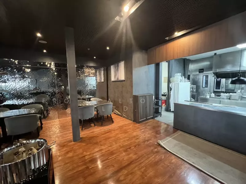 For Rent - For Rent Bangkok Retail Space Sukhumvit Rama 4 Khlong Toei BTS Phrom Phong BRE26096, Bangkok