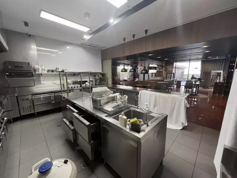 For Rent - For Rent Bangkok Retail Space Sukhumvit Rama 4 Khlong Toei BTS Phrom Phong BRE26096, Bangkok