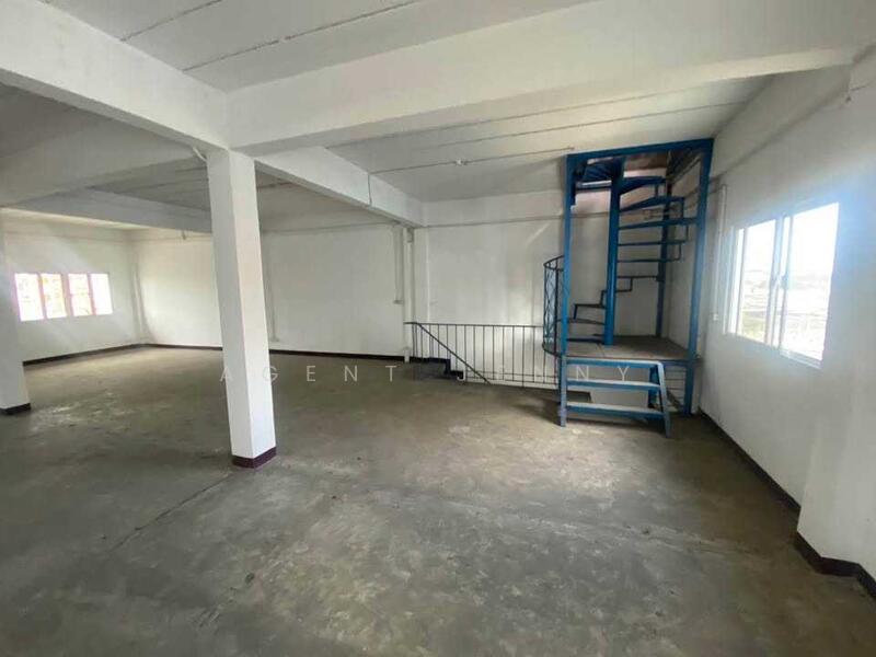For Rent - For Rent: 3.5-Storey Commercial Building in Prime Location, Bang Bo, Samut Prakan (SPSJN243), Samut Prakan