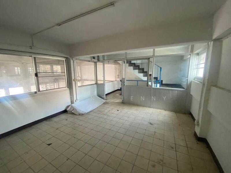For Rent - For Rent: 3.5-Storey Commercial Building in Prime Location, Bang Bo, Samut Prakan (SPSJN243), Samut Prakan
