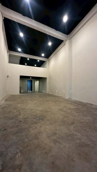 For Rent - Commercial Building for Rent Newly Renovated Prime Location near Punnawithi BTS (SPSEVE1406), Bangkok