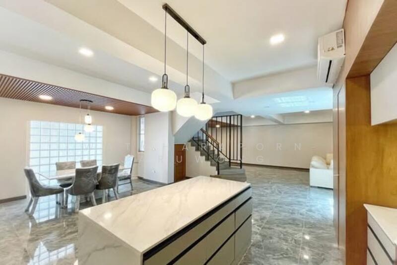 For Rent - White Mansion, Bangkok