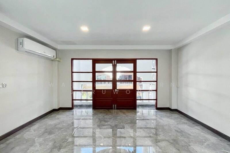 For Rent - White Mansion, Bangkok