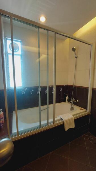 For Rent - Esmeralda Apartments, Bangkok