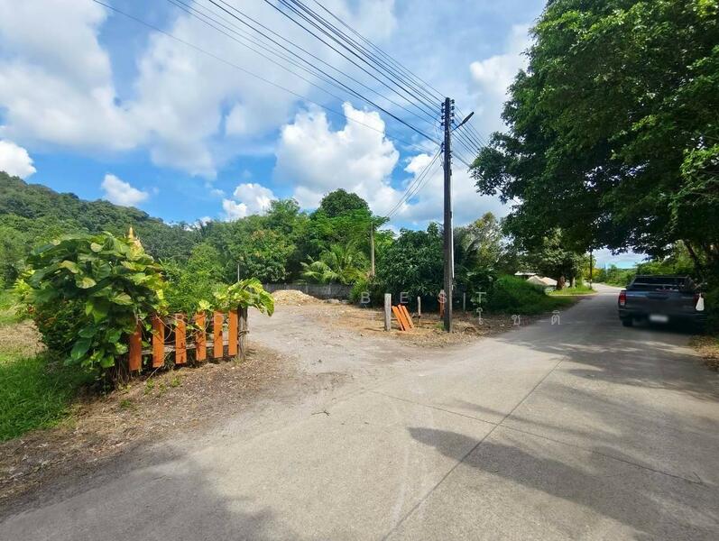 For Sale - บ้านเดี่ยวพร้อมที่ดินแหลมสิงห์ จันทบุรี, Chanthaburi