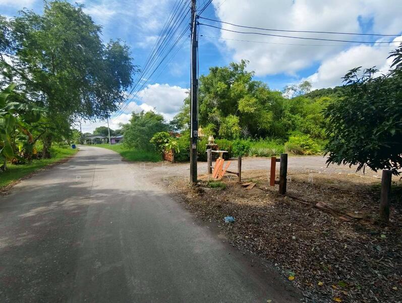 ขาย - บ้านเดี่ยวพร้อมที่ดินแหลมสิงห์ จันทบุรี, จันทบุรี