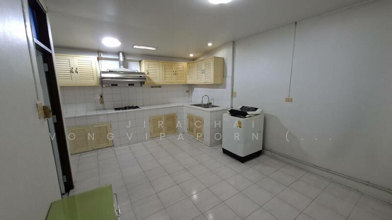 For Rent - PT-E19-001 _(ให้เช่า) ทาวน์เฮ้าส์ 2 ชั้น-หลังริม (พหลโยธิน 40) ตรงข้าม ม.เกษตรฯ-บางเขน เดินทางสะดวก, Bangkok