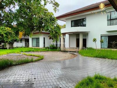 ขาย - ขายบ้านเดี่ยว 2 ชั้น หมู่บ้านปัญญารีสอร์ท สไตล์ contemporary ริมถนนสุขุมวิท ใกล้ตลาดหนองมน บางพระ, ชลบุรี