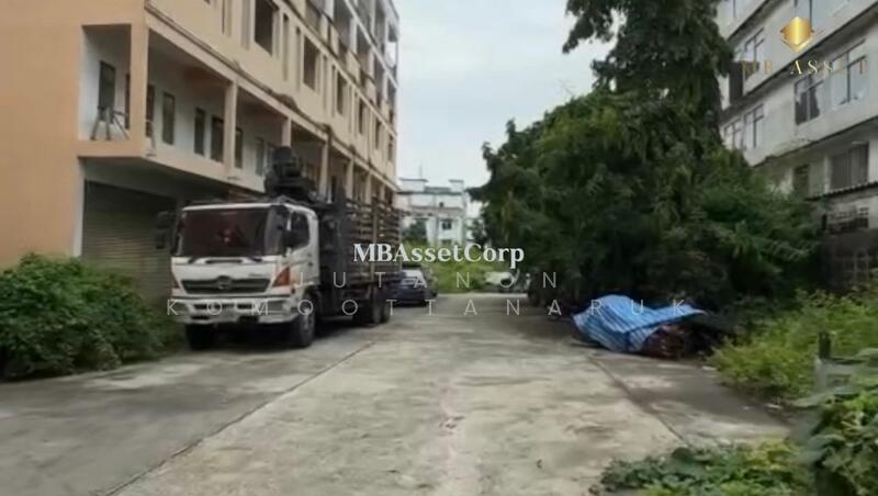 For Sale - ขายอาคารพาณิชย์ใหม่ 4 ชั้นครึ่ง (มีชั้นลอย) ติดถนนเศรษฐกิจ 1 – คลองมะเดื่อ อำเภอกระทุ่มแบน, Samut Sakhon