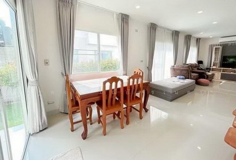 For Rent - Centro Phahol-Vibhavadi, Pathum Thani