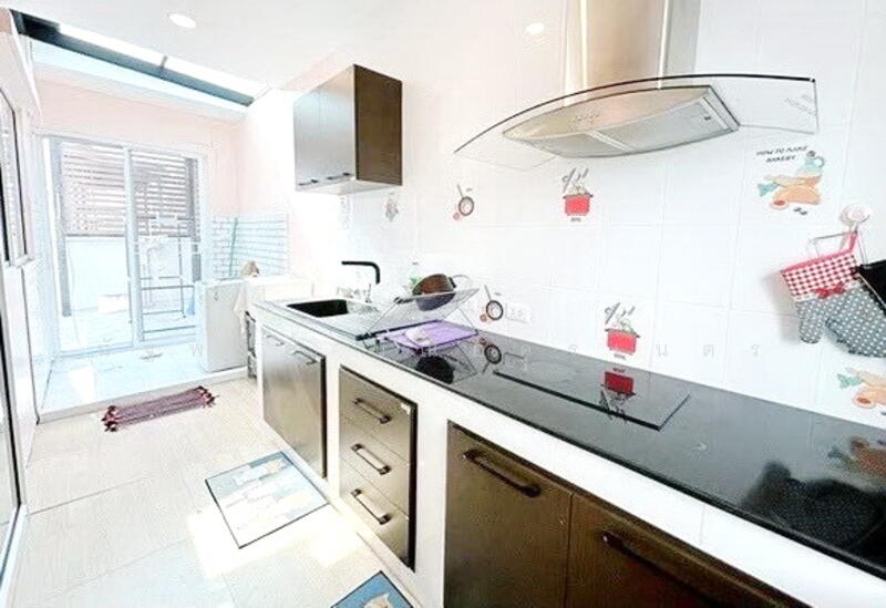 For Rent - Centro Phahol-Vibhavadi, Pathum Thani