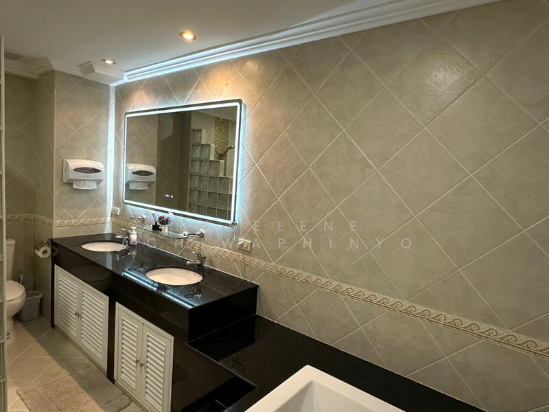 View Talay 2, Chon Buri (Pattaya), Thap Phraya Road, Nong Pru, Bang Lamung (Pattaya), Chon Buri (Pattaya), 2 Bedrooms, 177 sqm, Condo For Sale, by Supitsara  Sangarun, 60239991 - DDproperty.com
