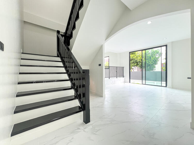 For Sale - Chonlada Bangbuathong, Nonthaburi