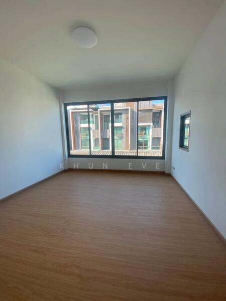 For Sale - Townhome newly renovate in Sukhumvit 65 near bts ekkamai for sale ( SPSEVE1412 ), Bangkok