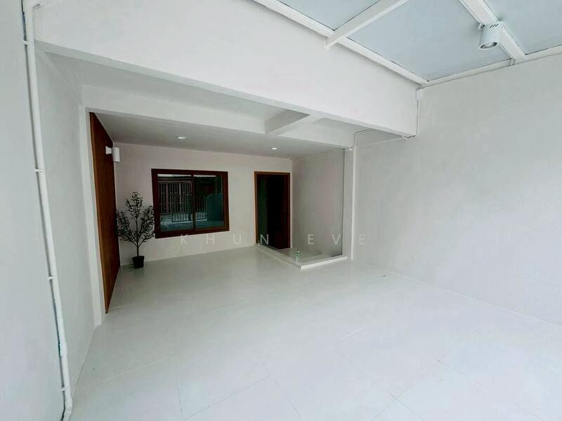 For Sale - Newly renovated townhouse for sale on Sukhumvit 77, On Nut, near Srinakarin BTS station (SPSEVE1, Bangkok