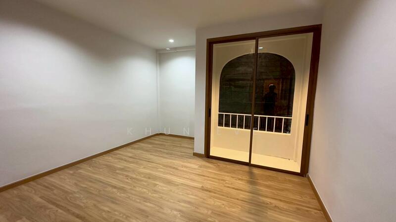 For Sale - Newly renovated townhouse for sale on Sukhumvit 77, On Nut, near Srinakarin BTS station (SPSEVE1, Bangkok