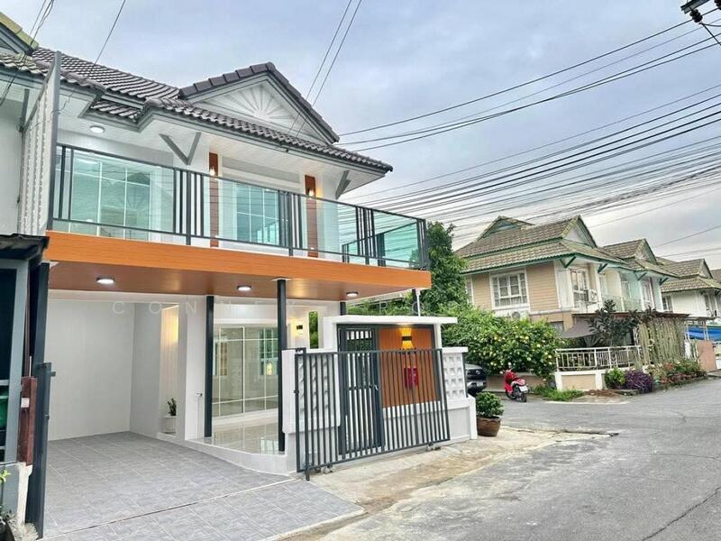 For Sale - Baanpruksa Latkrabang Chalongkrung, Bangkok