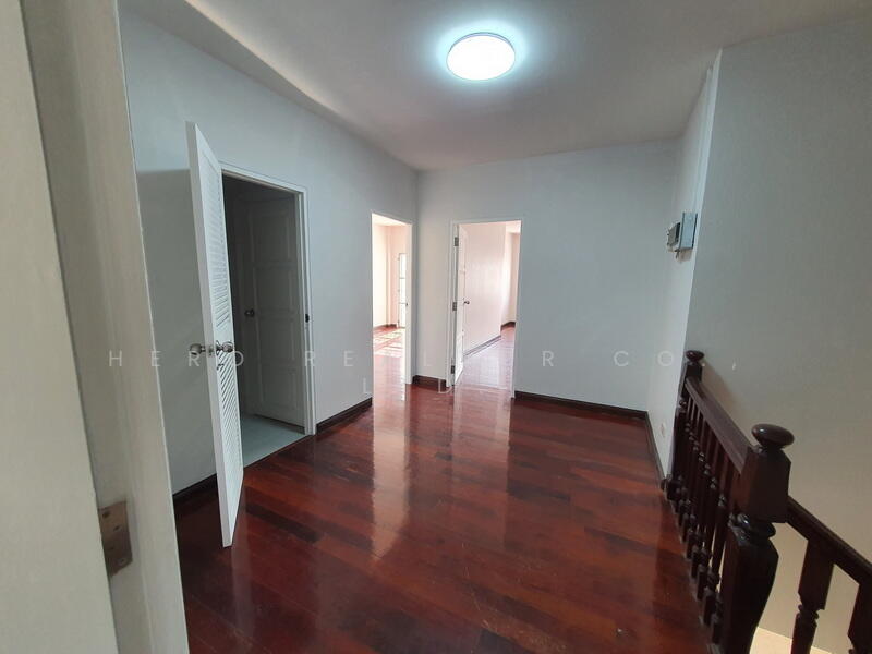 For Sale - For Sale Bangkok Townhouse Sukhumvit Khlong Toei BTS On Nut BRE26111, Bangkok