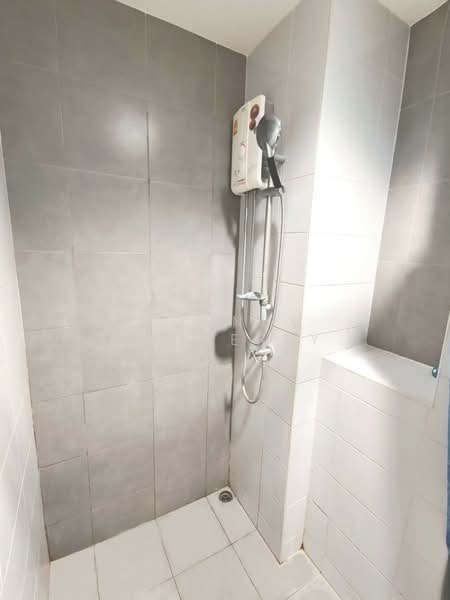 The Trust Condo @ BTS Erawan : เดอะ ทรัสต์ คอนโด แอท บีทีเอส เอราวัณ, สมุทรปราการ, 92 ถนนสุขุมวิท, ปากน้ำ, เมืองสมุทรปราการ, สมุทรปราการ, 30 ตร.ม., คอนโด ขาย, โดย Connex Property, 60240756 - DDproperty.com