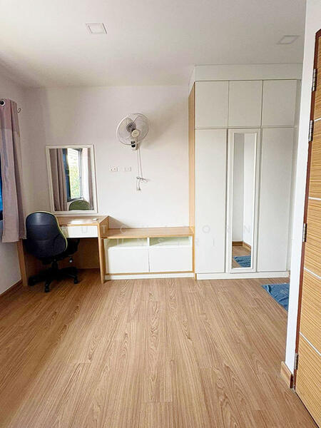 For Rent - ทาวน์เฮ้าส์ในโครงการ ให้เช่าเดือนละ 20,000 บาท ใกล้เซ็นทรัลเฟสติวัลเพียง 10 นาที No.7H311, Chiang Mai