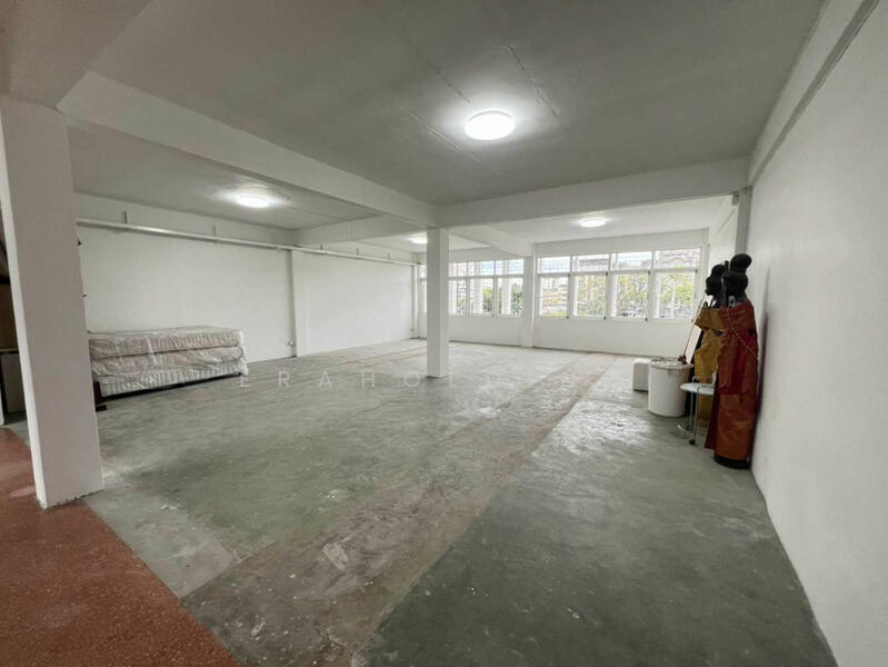 ให้เช่า - ติดถนนถนนบรมราชชนนี, กรุงเทพ