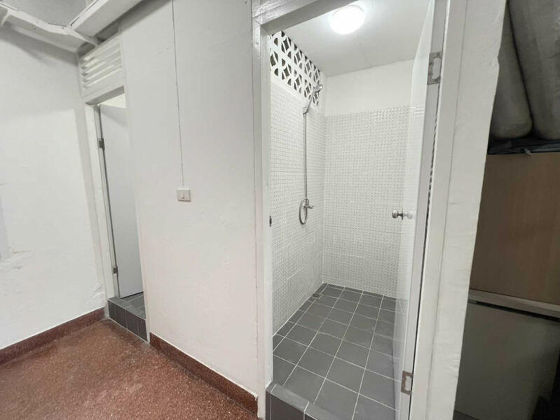 ให้เช่า - ติดถนนถนนบรมราชชนนี, กรุงเทพ