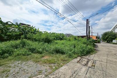 ขาย - ขายที่ดิน 199ตรว.ลาดพร้าว 99 แปลงมุม ใกล้รถไฟฟ้า เพียง 250 ม., กรุงเทพ